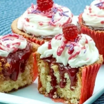 Powdered milk and raspberry cupcake