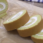 Delicious Pandan Swiss Roll Cake