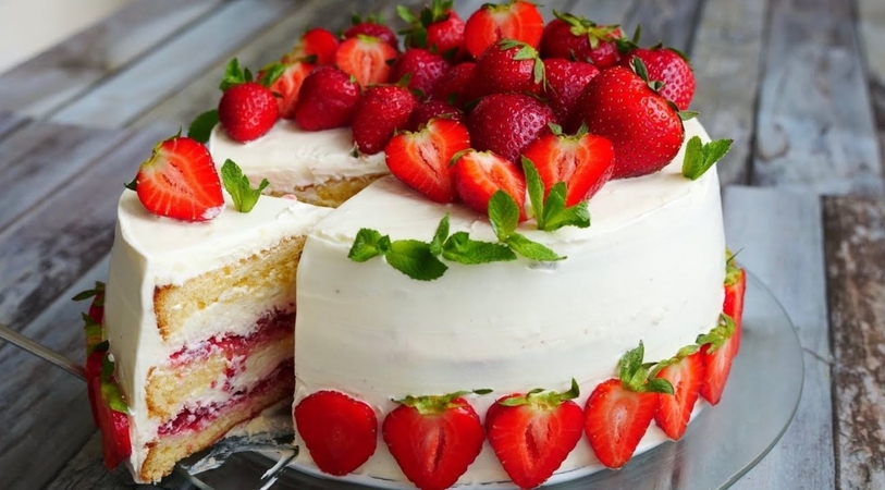 Fresh Strawberry Cake Recipe